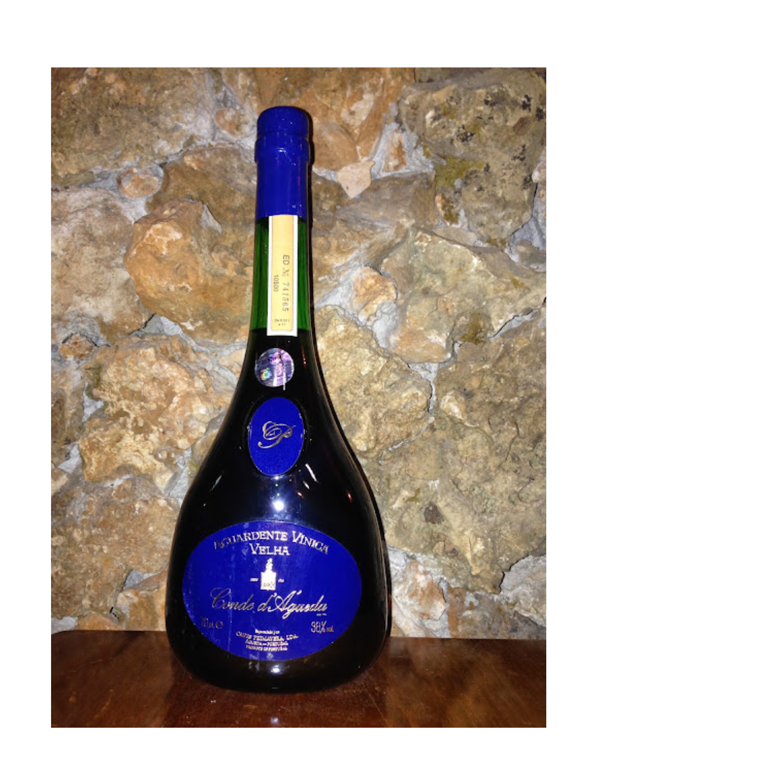 aguardente-vinica-velha-conde-de-Agued